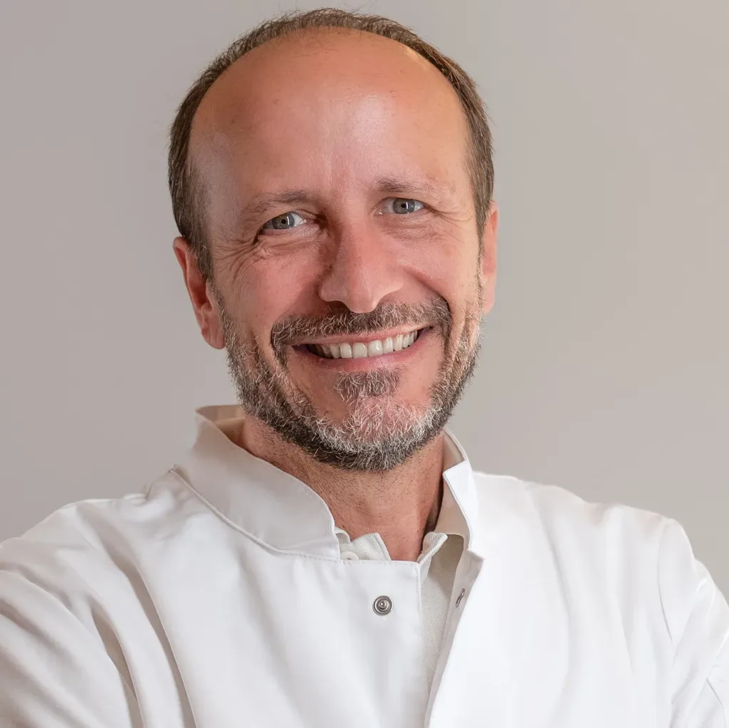 Dr. med. univ. Roberto Melone